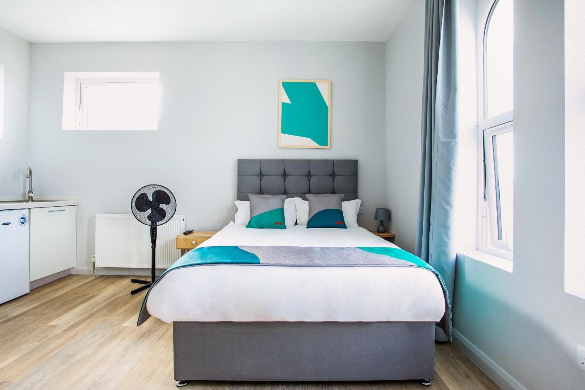 Oyo Studiotel Gy - Modern Hotel Apartments Great Yarmouth Bagian luar foto