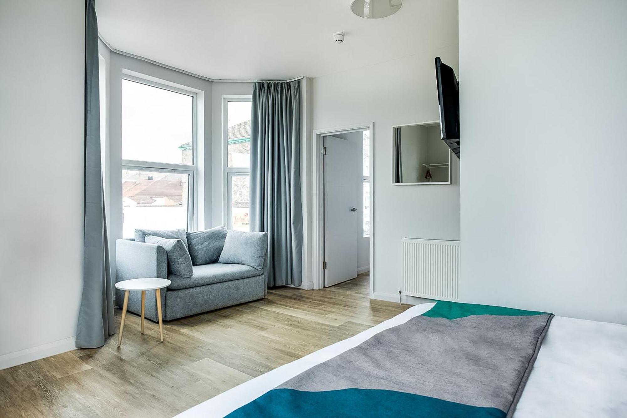 Oyo Studiotel Gy - Modern Hotel Apartments Great Yarmouth Bagian luar foto
