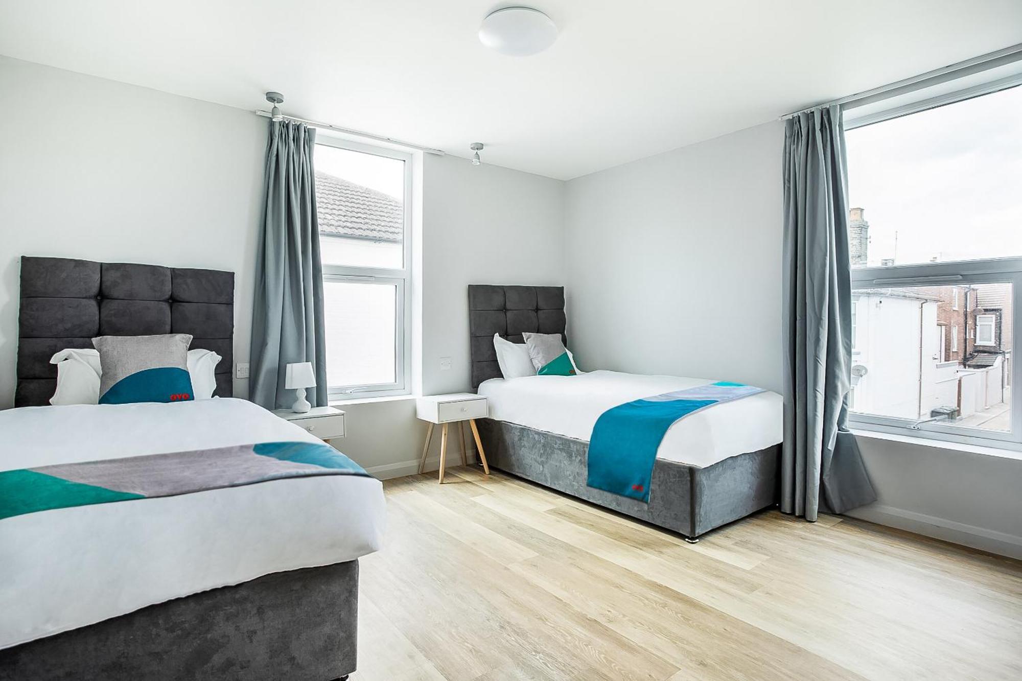 Oyo Studiotel Gy - Modern Hotel Apartments Great Yarmouth Bagian luar foto