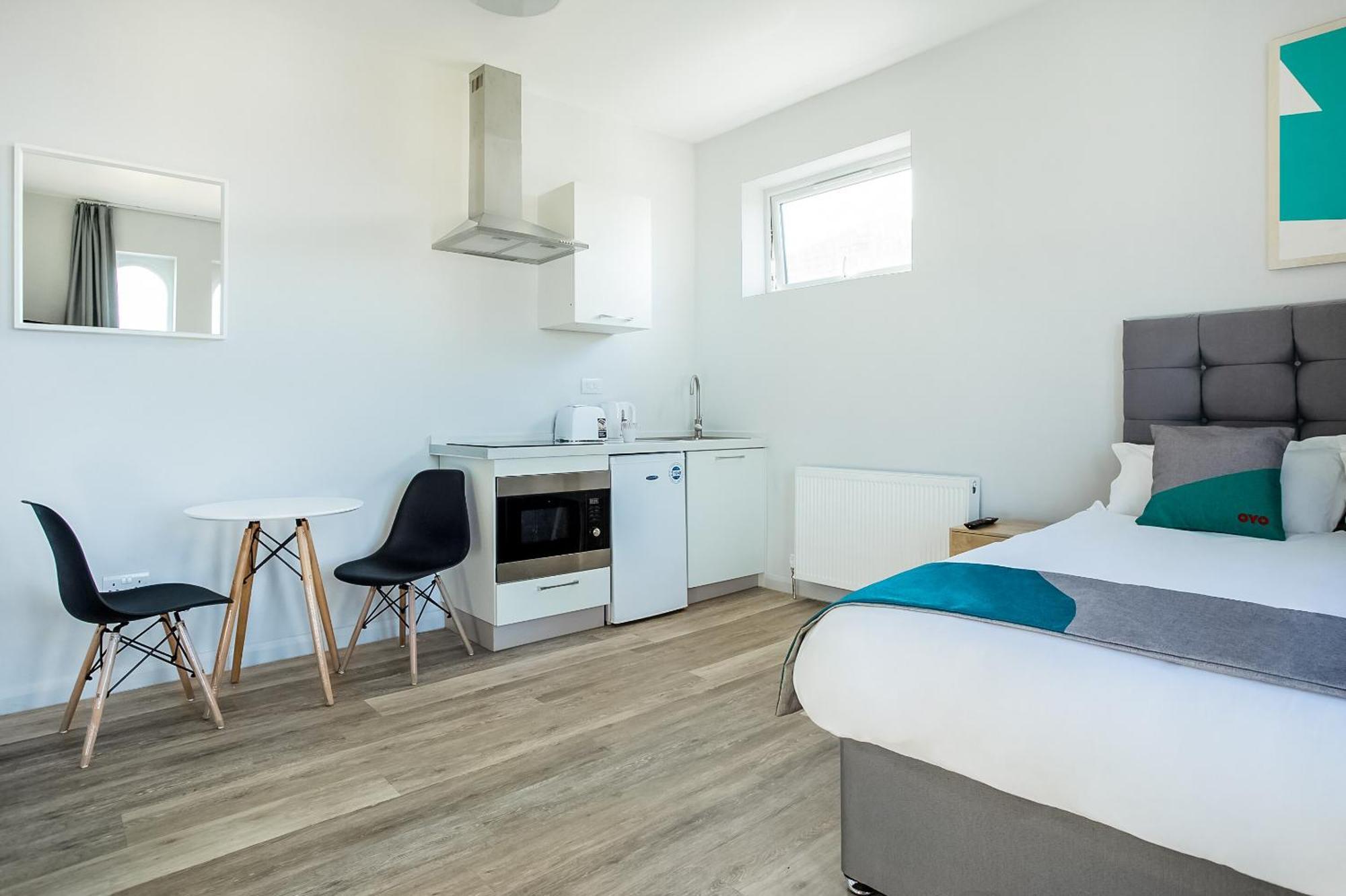 Oyo Studiotel Gy - Modern Hotel Apartments Great Yarmouth Bagian luar foto