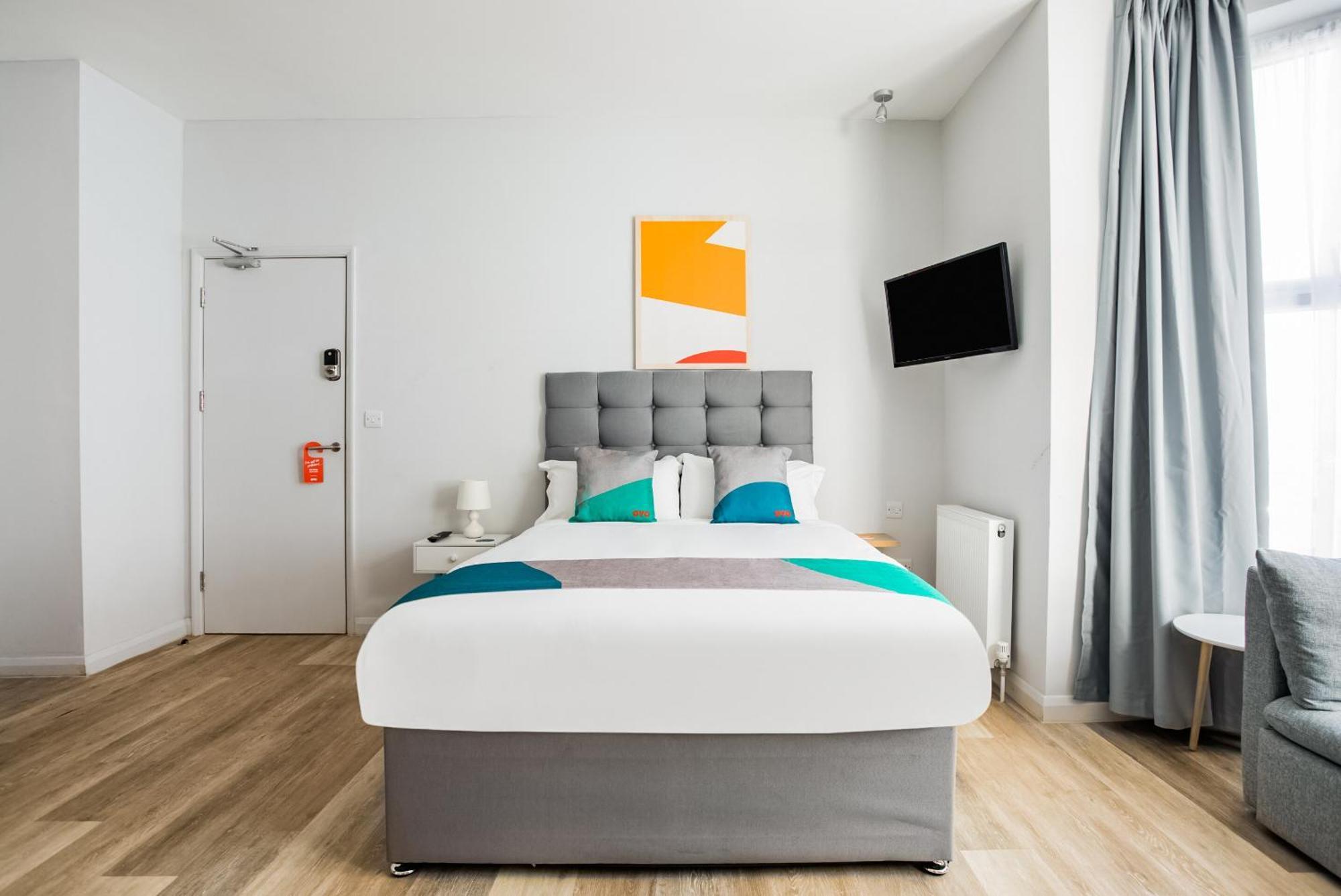 Oyo Studiotel Gy - Modern Hotel Apartments Great Yarmouth Bagian luar foto