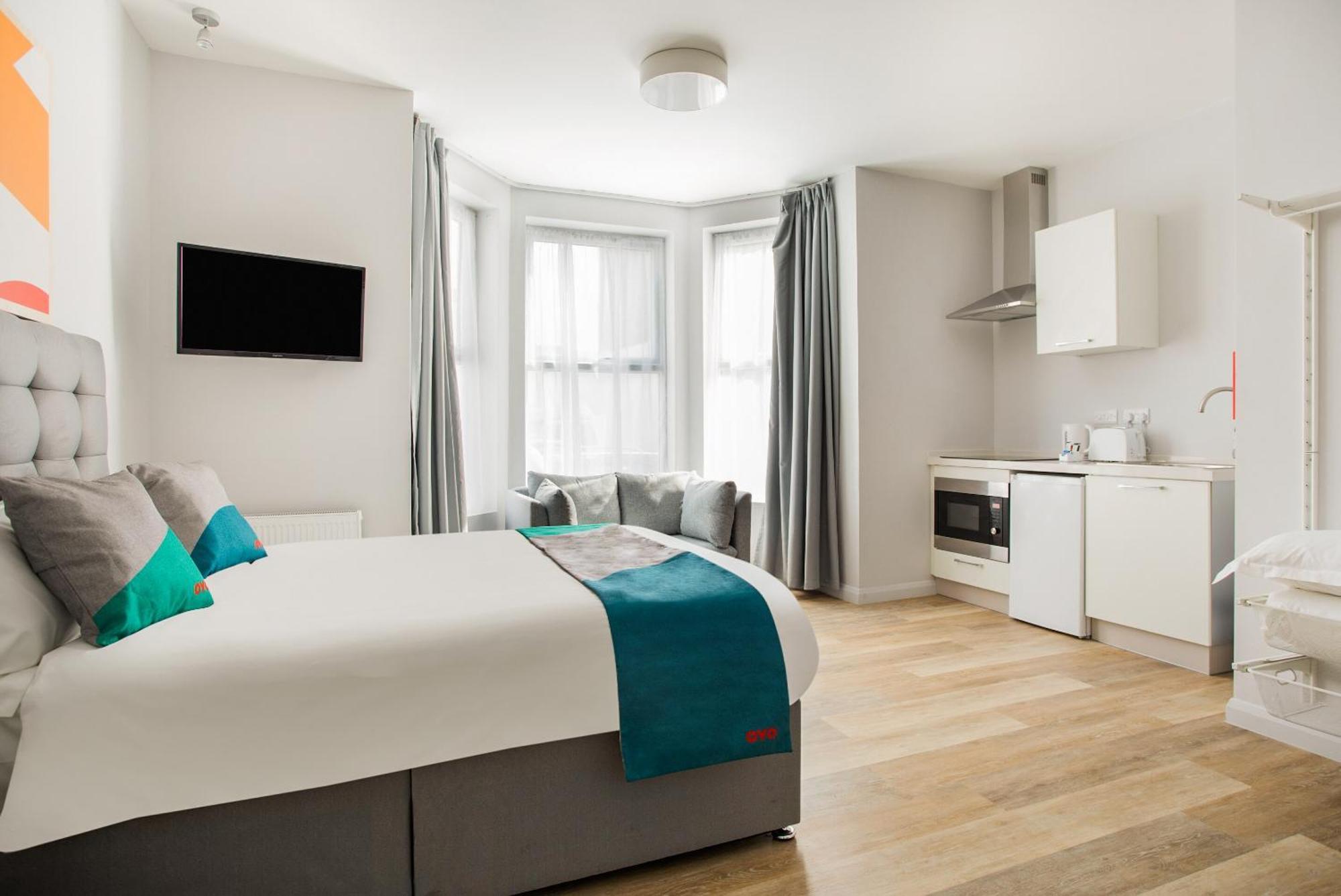 Oyo Studiotel Gy - Modern Hotel Apartments Great Yarmouth Bagian luar foto