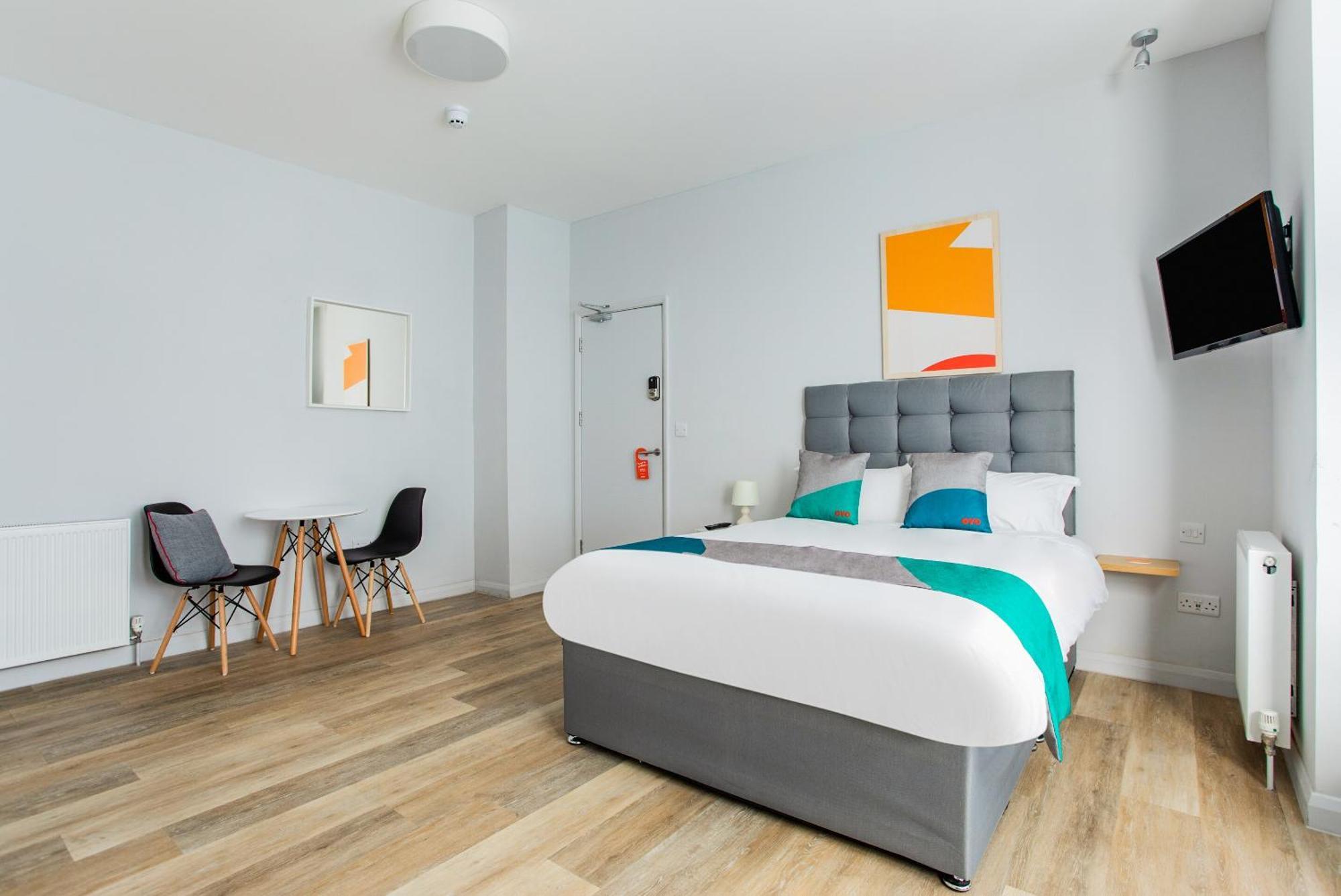 Oyo Studiotel Gy - Modern Hotel Apartments Great Yarmouth Bagian luar foto